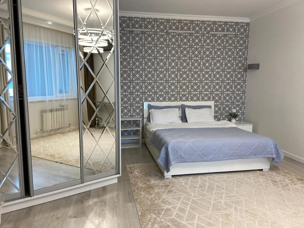Просторная 1-Комнатная С Видом На Хан Шатыр Nur-Sultan  Apartment